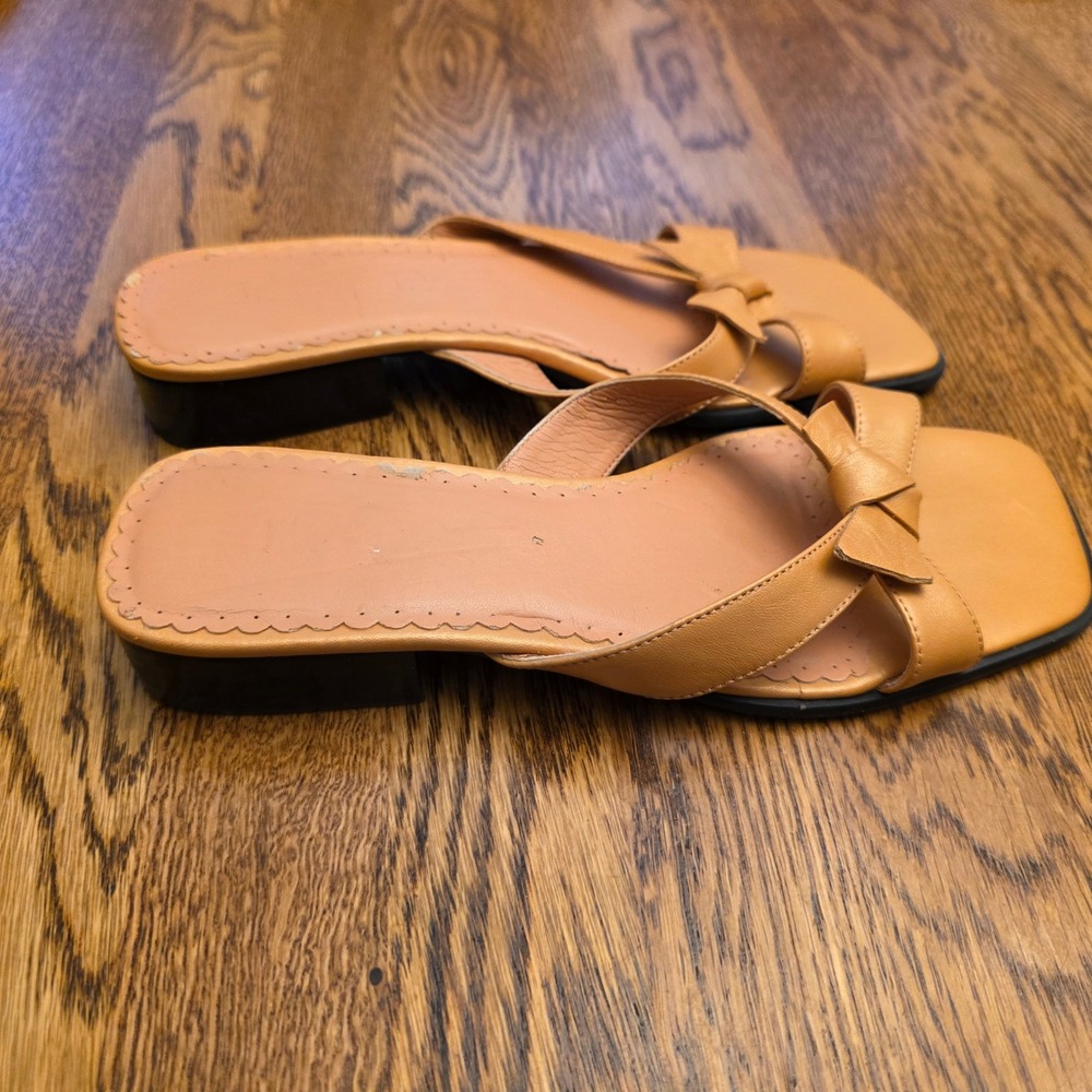Michelle D Womens‎ Coral Bronze Square Toe Bow Slip On Mules Sandals Flats 5.5 - Picture 5 of 9